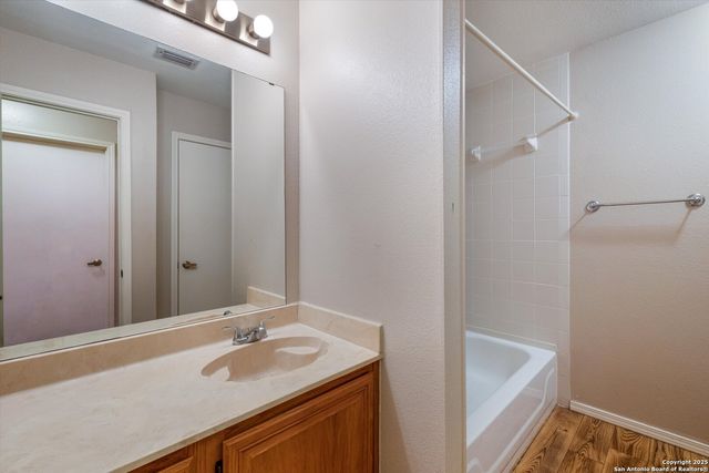 10702 Lake Path, San Antonio, TX 78217