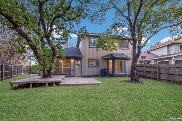 10702 Lake Path, San Antonio, TX 78217