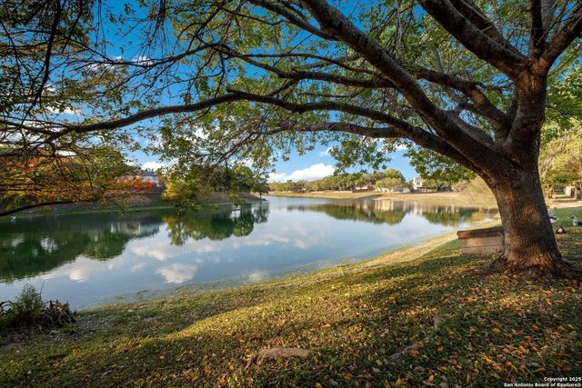 10702 Lake Path, San Antonio, TX 78217