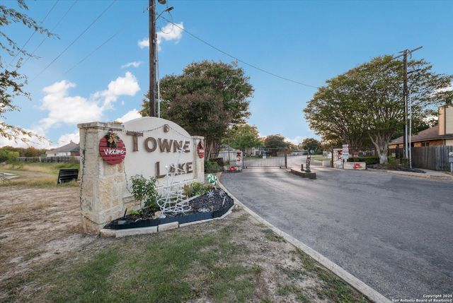 10702 Lake Path, San Antonio, TX 78217