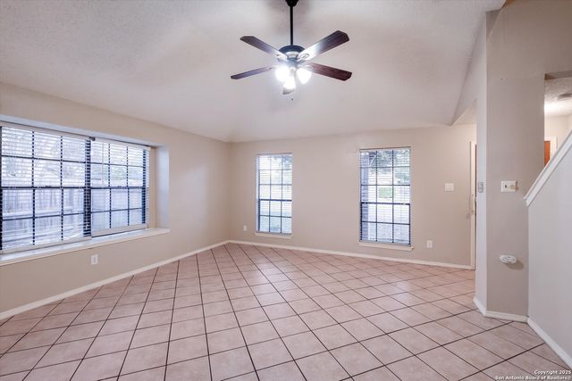 10702 Lake Path, San Antonio, TX 78217