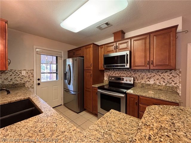 1207 12Th Street, Barling, AR 72923