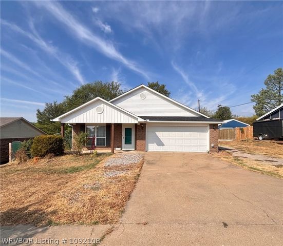 1207 12Th Street, Barling, AR 72923