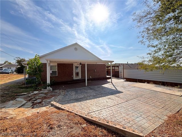 1207 12Th Street, Barling, AR 72923