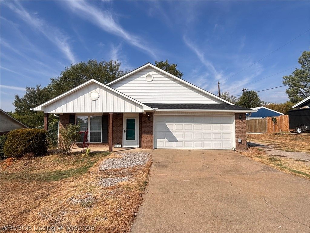 1207 12Th Street, Barling, AR 72923