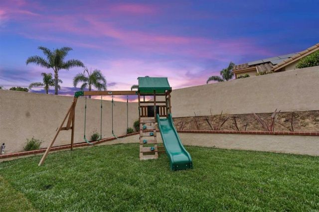 3702 Southridge Way, Oceanside, CA 92056