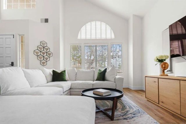 3702 Southridge Way, Oceanside, CA 92056