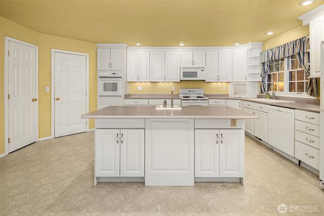 28033 194th Place SE, Kent, WA 98042