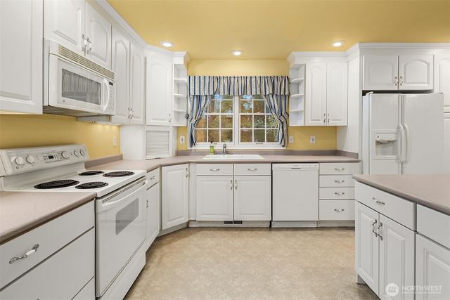 28033 194th Place SE, Kent, WA 98042