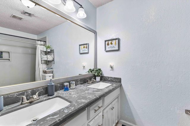 109 E Moonlight Drive, Robinson, TX 76706