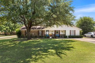 109 E Moonlight Drive, Robinson, TX 76706