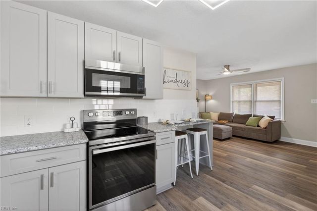 1554 N King ST, Hampton, VA 23669