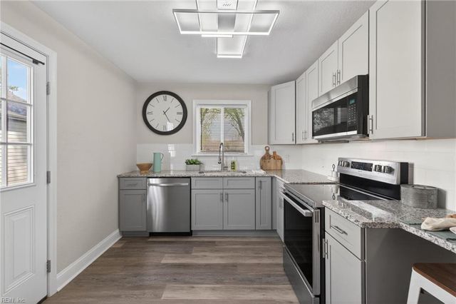 1554 N King ST, Hampton, VA 23669