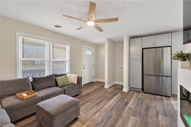 1554 N King ST, Hampton, VA 23669