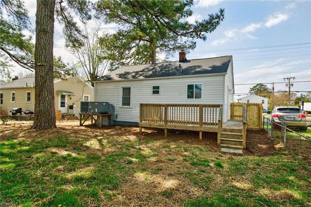 1554 N King ST, Hampton, VA 23669