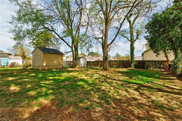 1554 N King ST, Hampton, VA 23669