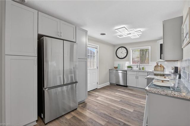 1554 N King ST, Hampton, VA 23669