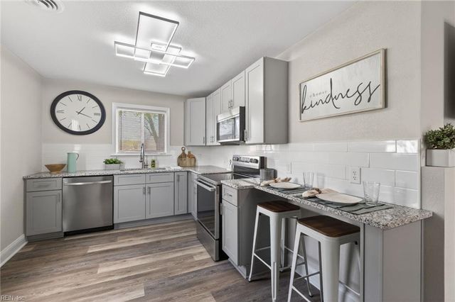 1554 N King ST, Hampton, VA 23669