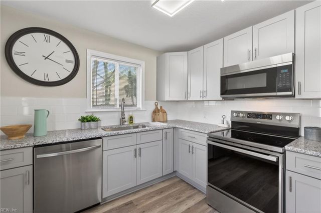 1554 N King ST, Hampton, VA 23669