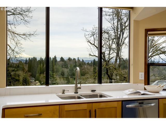 2912 ORCHARD HILL Pl, Lake Oswego, OR 97035