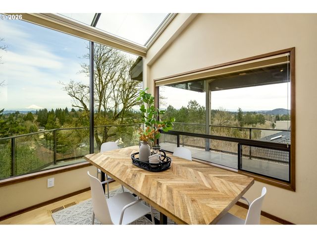 2912 ORCHARD HILL Pl, Lake Oswego, OR 97035