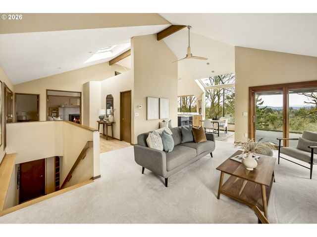 2912 ORCHARD HILL Pl, Lake Oswego, OR 97035