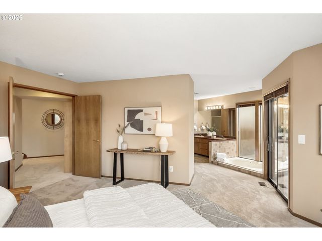 2912 ORCHARD HILL Pl, Lake Oswego, OR 97035