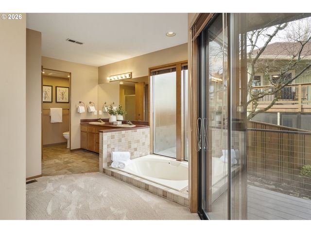 2912 ORCHARD HILL Pl, Lake Oswego, OR 97035