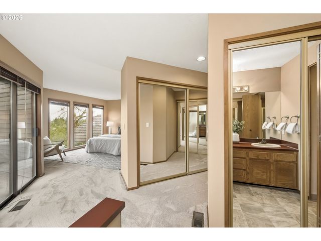 2912 ORCHARD HILL Pl, Lake Oswego, OR 97035