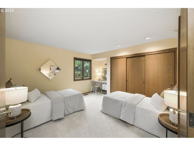 2912 ORCHARD HILL Pl, Lake Oswego, OR 97035