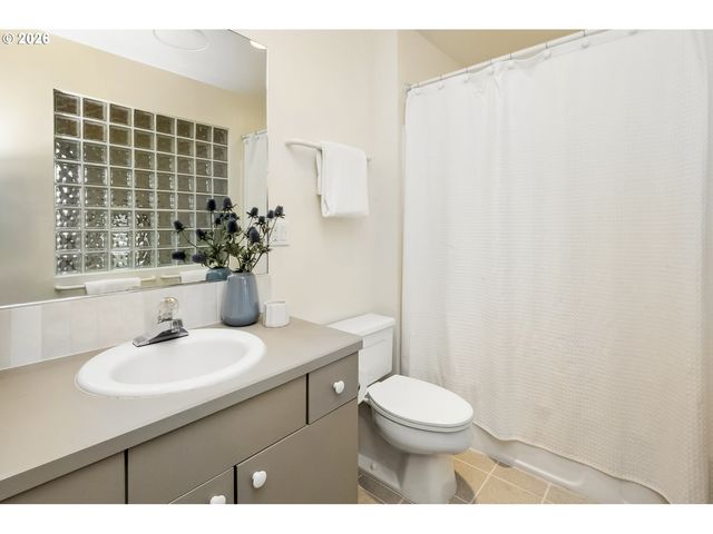 2912 ORCHARD HILL Pl, Lake Oswego, OR 97035