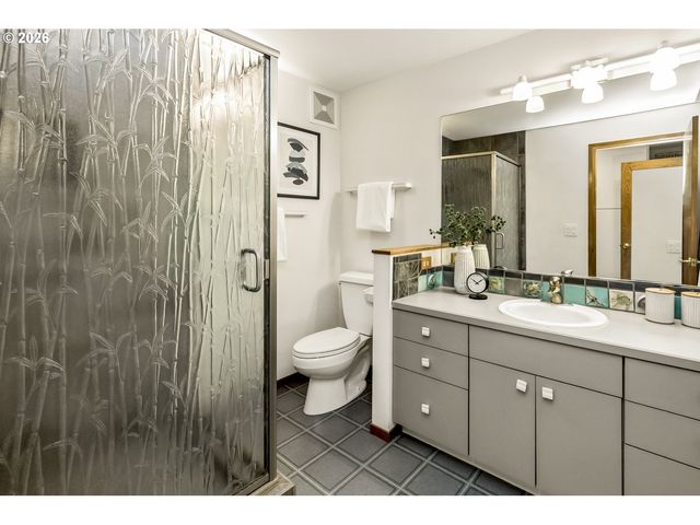 2912 ORCHARD HILL Pl, Lake Oswego, OR 97035