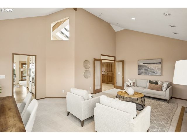 2912 ORCHARD HILL Pl, Lake Oswego, OR 97035