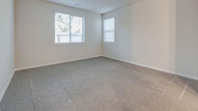 2463 E Okeefe Drive, Fresno, CA 93720