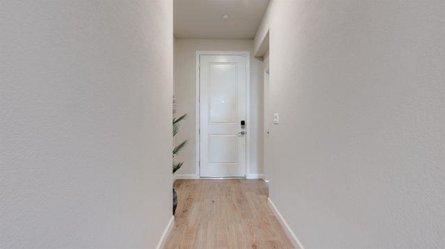 2463 E Okeefe Drive, Fresno, CA 93720