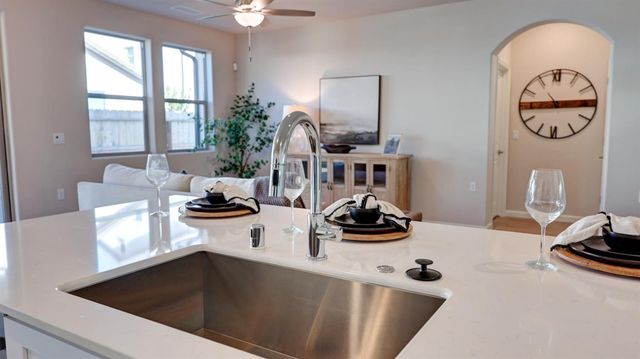 2463 E Okeefe Drive, Fresno, CA 93720