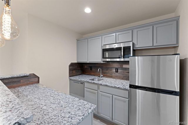 12644 Highland Oaks Place, Colorado Springs, CO 80921