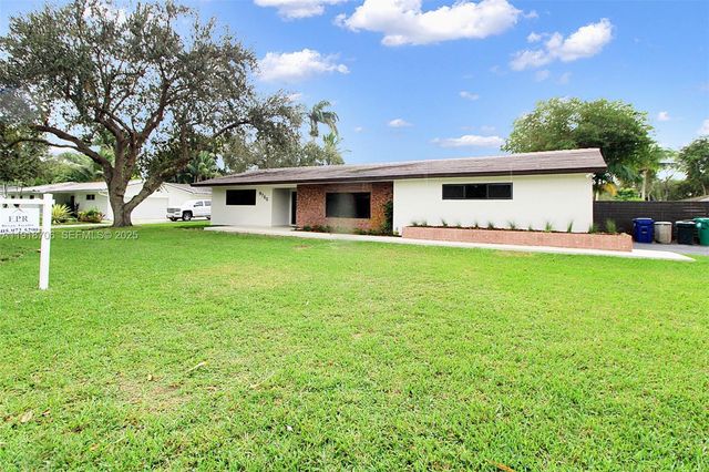 9760 SW 119th St, Miami, FL 33176