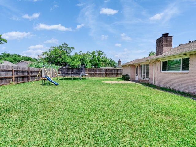 11010 Whittingham Lane, Houston, TX 77099