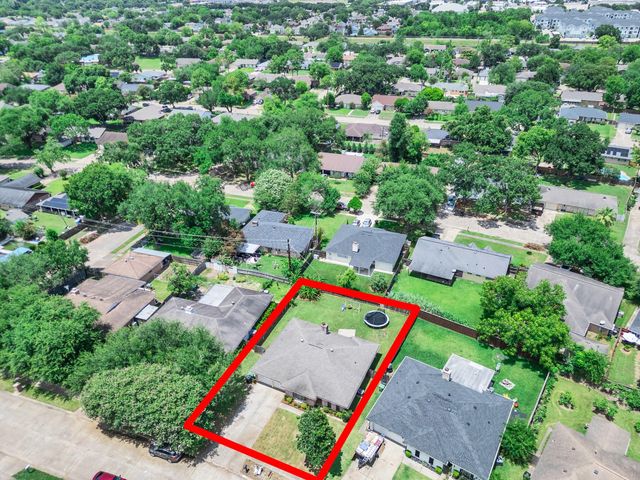 11010 Whittingham Lane, Houston, TX 77099