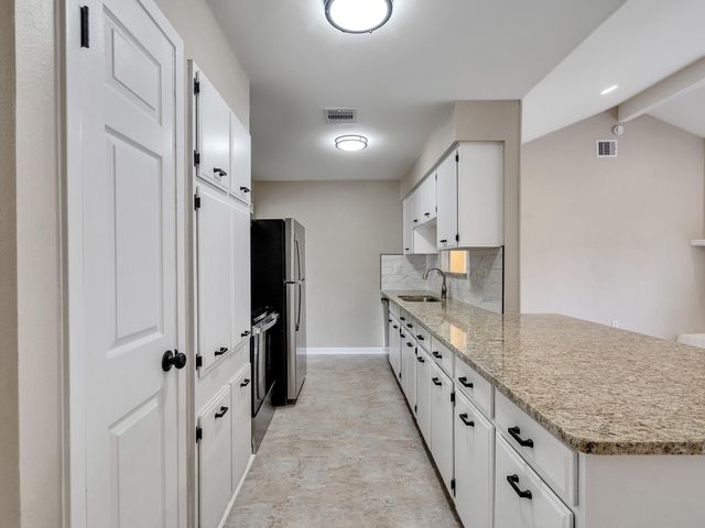 11010 Whittingham Lane, Houston, TX 77099