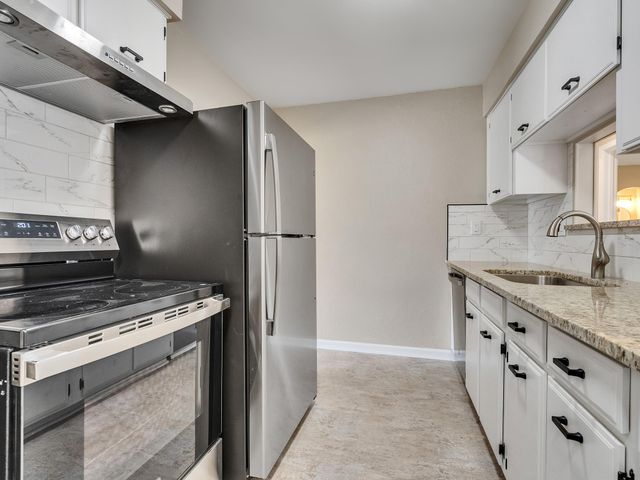 11010 Whittingham Lane, Houston, TX 77099