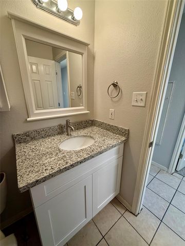 25144 Budde Road 7, Spring, TX 77380