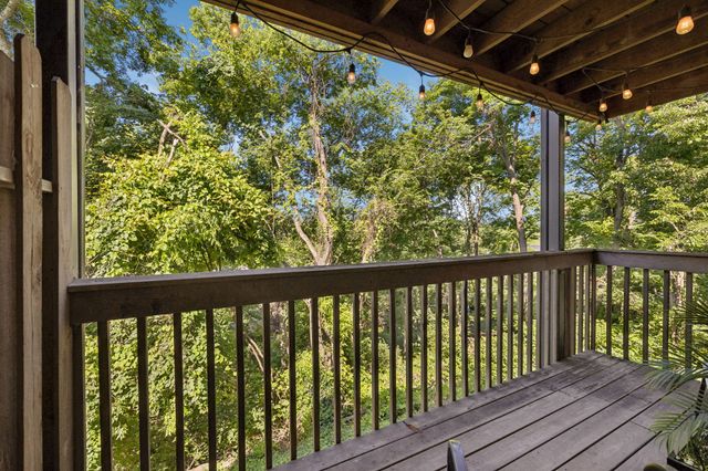243 Summit Ridge Dr, Nashville, TN 37215