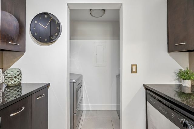243 Summit Ridge Dr, Nashville, TN 37215