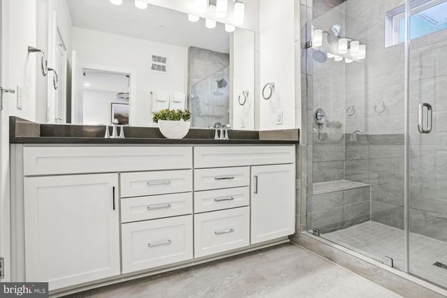 19790 LAVENDER DUST SQ, Ashburn, VA 20147