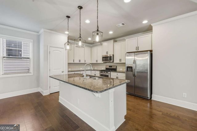 6496 CROSSCREEK Lane, Flowery Branch, GA 30542