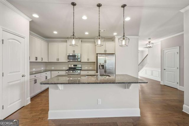 6496 CROSSCREEK Lane, Flowery Branch, GA 30542