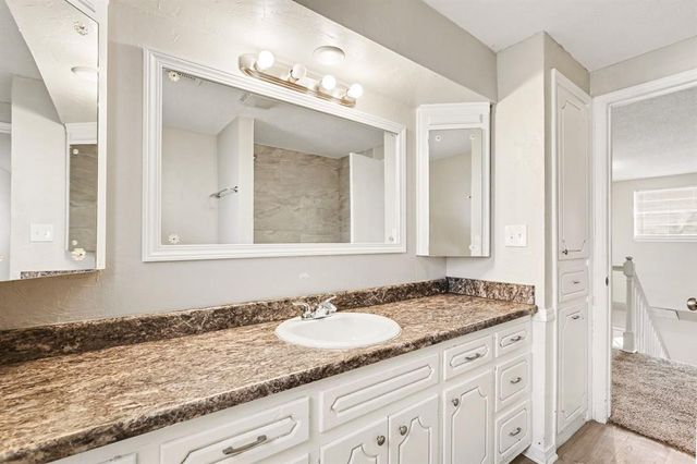 5825 NW 72nd Street, Warr Acres, OK 73132