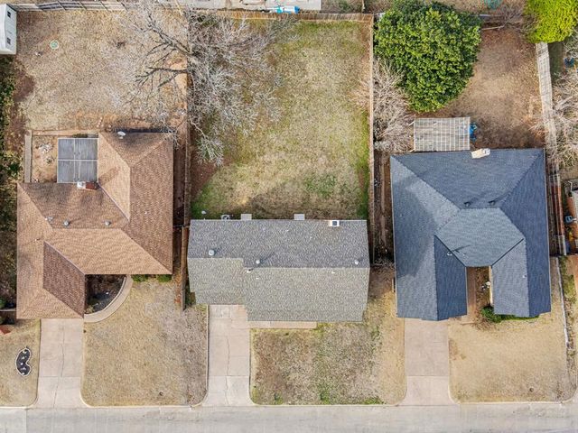 5825 NW 72nd Street, Warr Acres, OK 73132